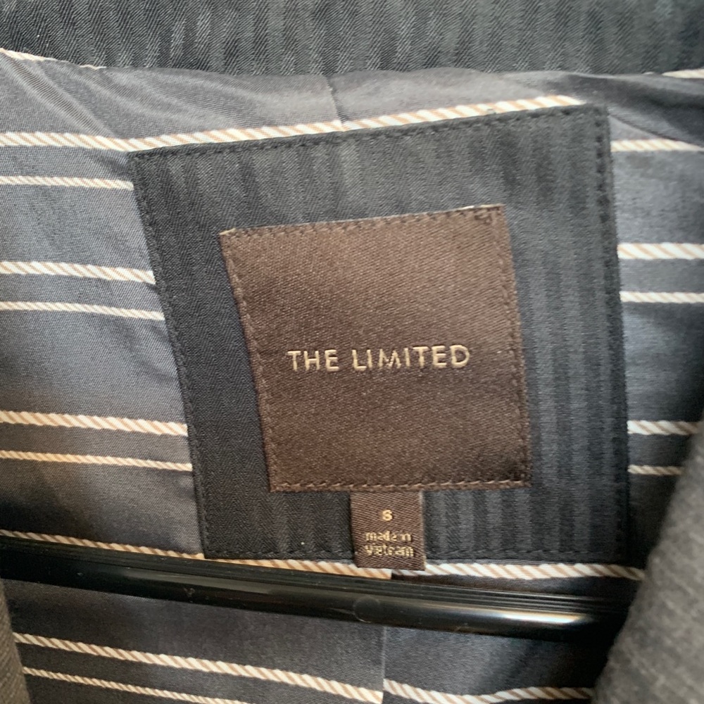 Blazer - Picture 3 of 4